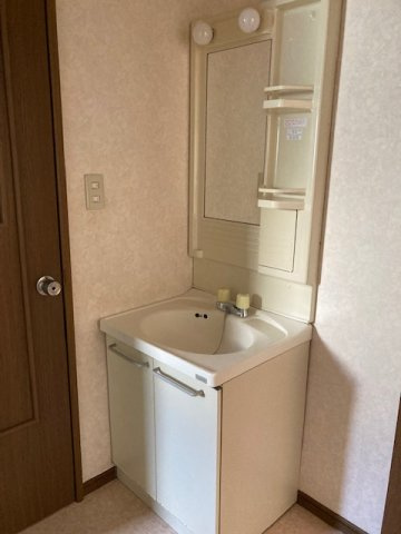 ハーモニー東洋の洗面所|ゆったりとスペースのある洗面所