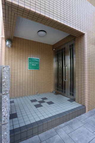 ドムールコスモス美山台のエントランス