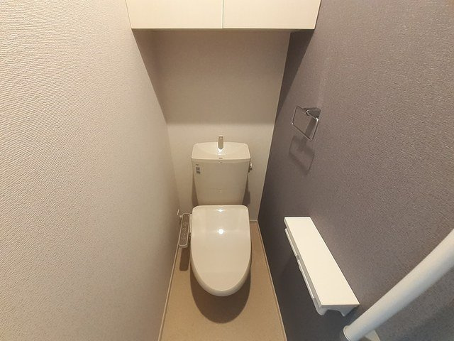 ブリッサのトイレ|落ち着いた色調のトイレです