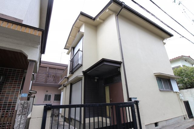 塩屋台2丁目貸家の外観