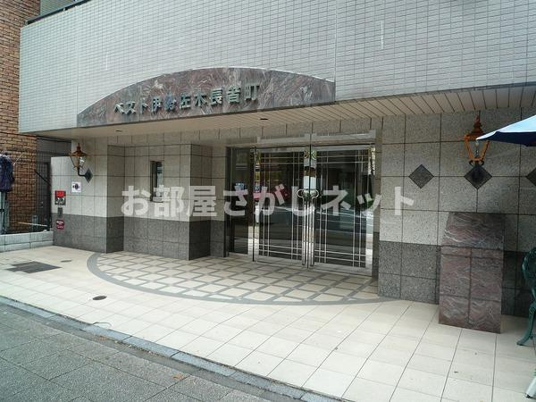 ベスト伊勢佐木長者町【おとり物件なし】#学生・社会人にオススメ！初期費用分割払いOK！のエントランス