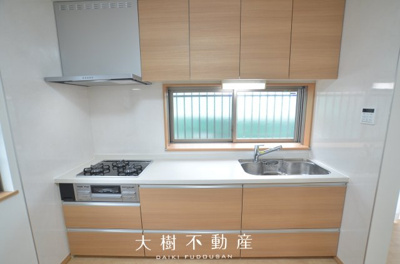 【キッチン】 | 座間市ひばりが丘1丁目　中古戸建て【仲介手数料無料】