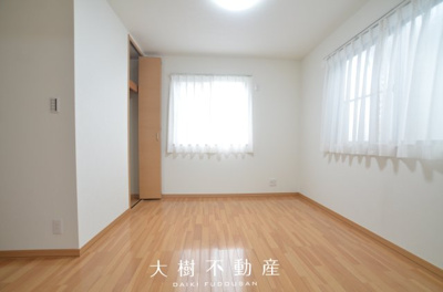【洋室】 | 座間市ひばりが丘1丁目　中古戸建て【仲介手数料無料】 | 2階　洋室2