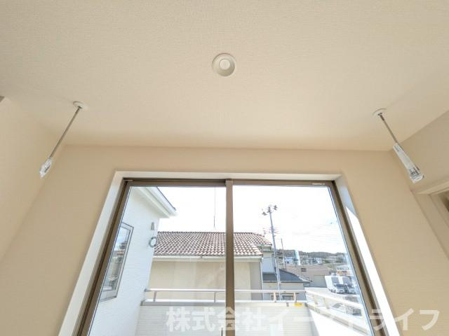 【新築戸建】　いわき市自由ヶ丘3期　長期優良住宅　全1棟の設備|2階ホールにある室内干しバー