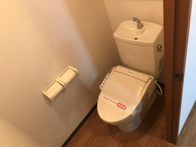 ワンロード・加茂川のトイレ|シャワー付トイレ