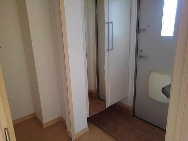 ラフレシールＲの玄関