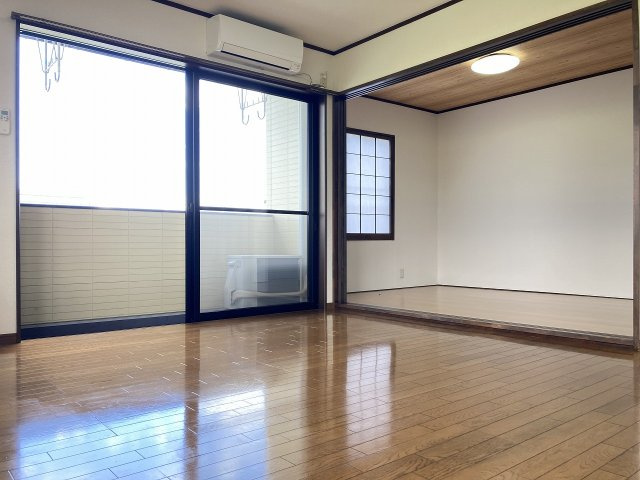 コーポマルマサⅡの居間・リビング