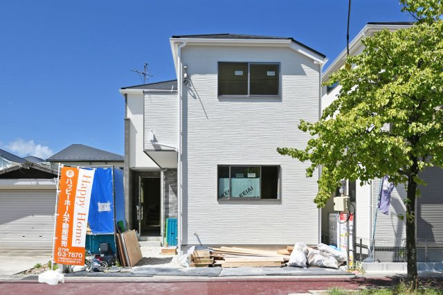 ケイアイ荻野3丁目新築一戸建て│4LDK+駐車1台可の外観|リビング中心の間取りで家族のコミュニケーションも取りやすく、各居室も十分な広さを確保。 新築ならではの快適性と安心感を兼ね備えたおすすめ物件です。
