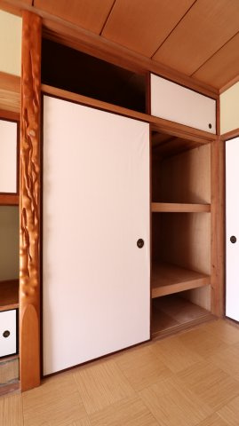 塩屋台２丁目戸建の収納