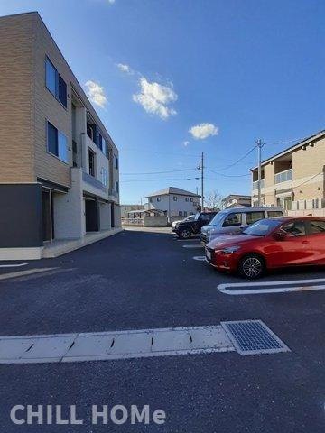 コンフォリアⅡの駐車場|当社、チルホームのHPもご覧ください(^^)/物件情報多数♪