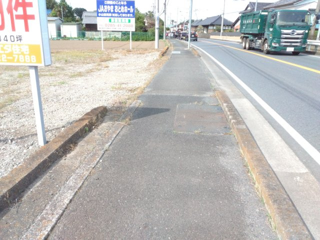 野木町友沼貸地のその他|前面道路歩道