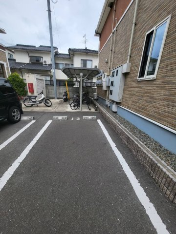 シャルムメゾン曙Bの駐車場