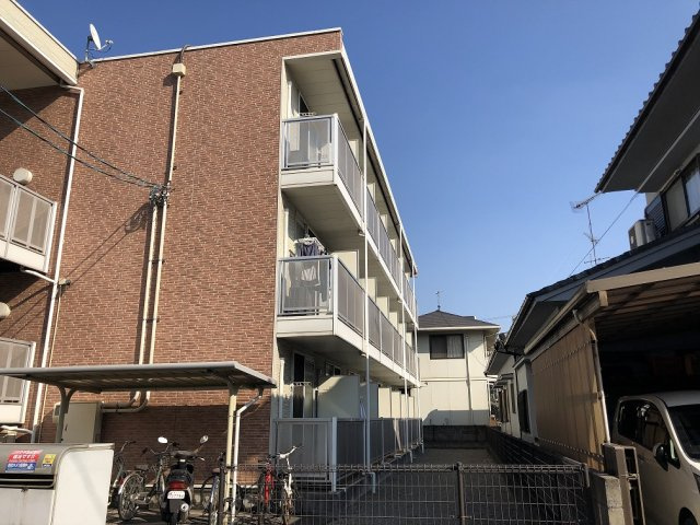 レオパレス若葉の外観