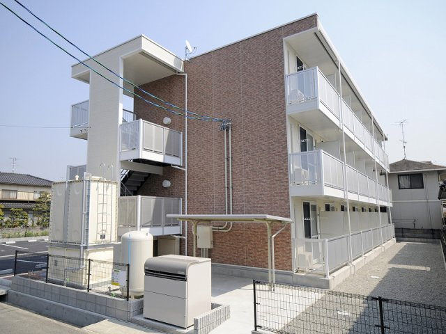 レオパレス若葉の外観