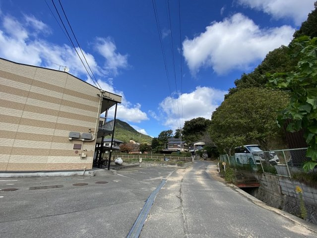 レオパレスフクチの外観|物件前道路