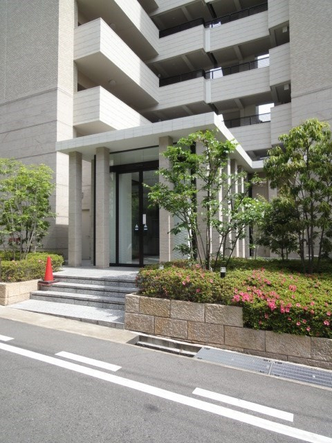 レジュールアッシュ神戸元町の外観