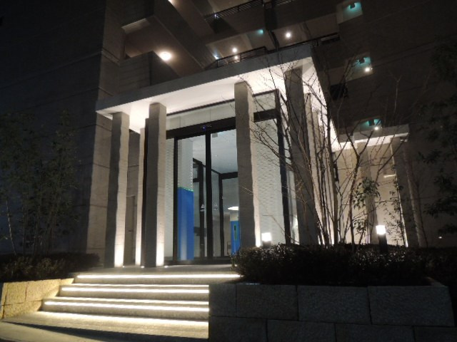 レジュールアッシュ神戸元町の外観