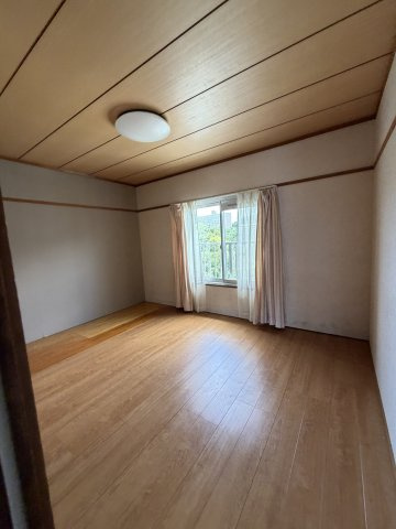 北須磨団地C3号棟の洋室