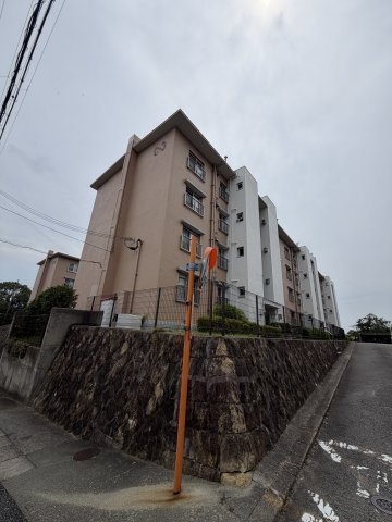 北須磨団地C3号棟の外観