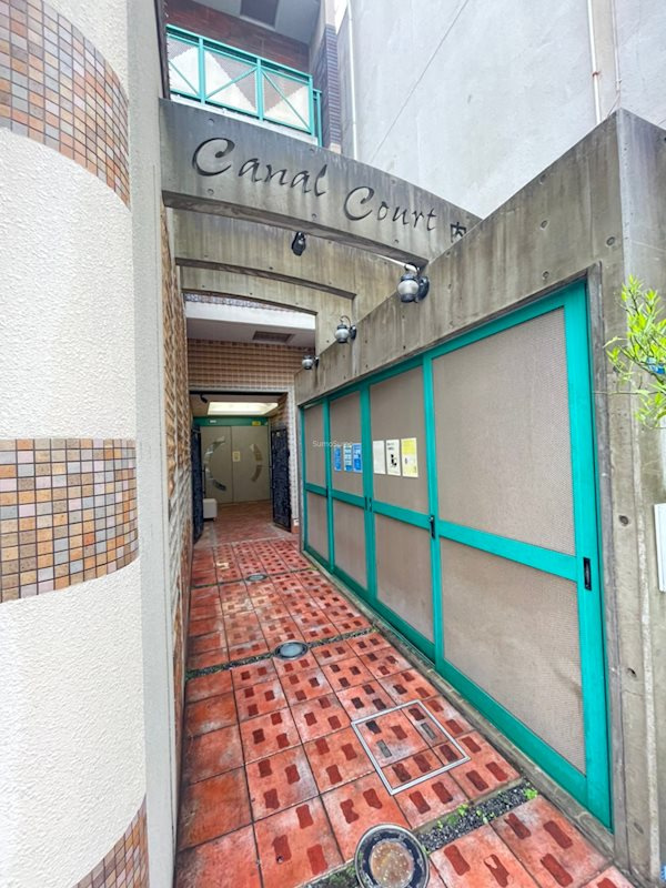 キャナルコート内久宝寺のエントランス