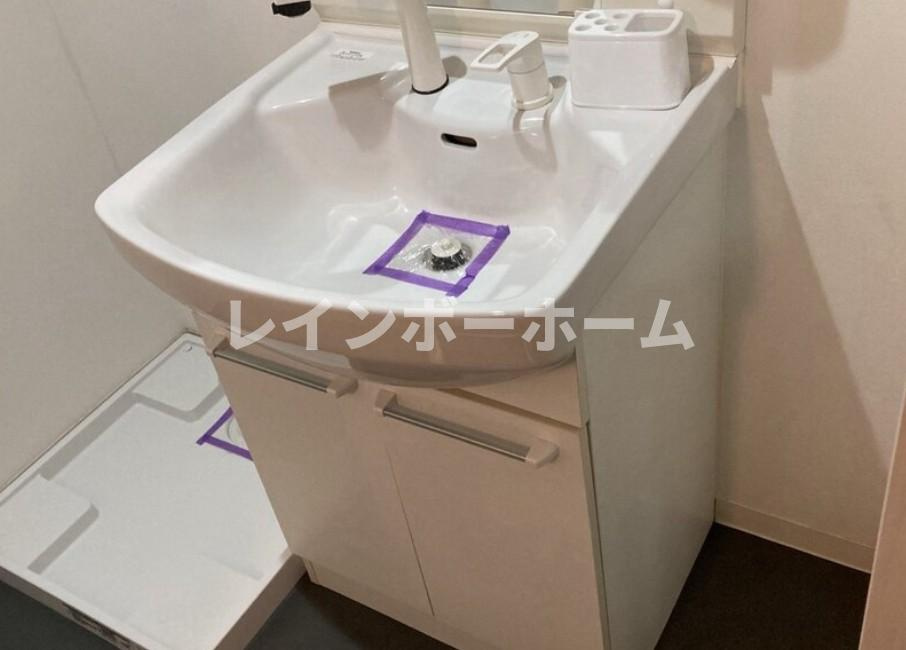 IoTレジデンス柏の洗面所|明るい洗面所です