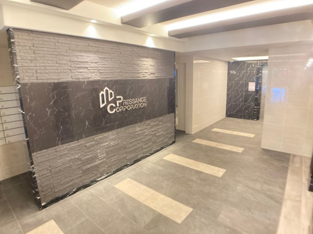 プレサンス心斎橋ニストのロビー