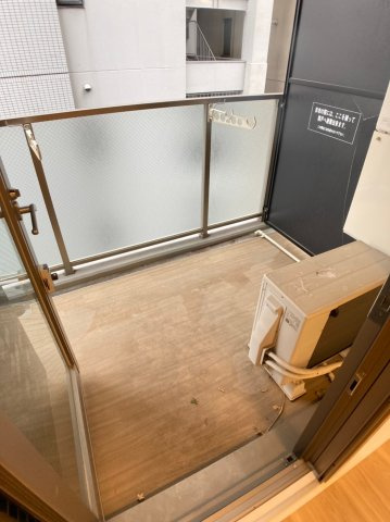 プレサンス心斎橋ニストのバルコニー