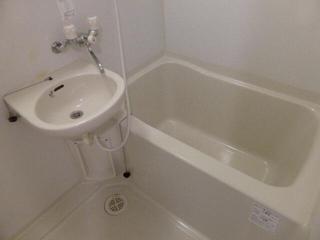 ヴェルト三軒茶屋Ⅱの浴室
