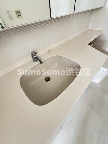 エルフレア駒沢の洗面所|忙しい朝には欠かせない洗面所です