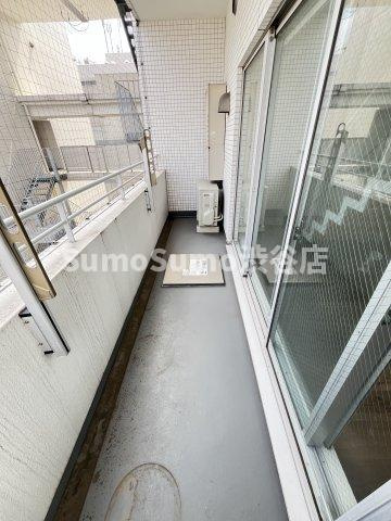 エルフレア駒沢のバルコニー|外からの目が気にならないバルコニーで洗濯物が干せます