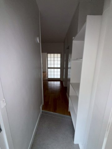 岡本梅林住宅５号棟の玄関