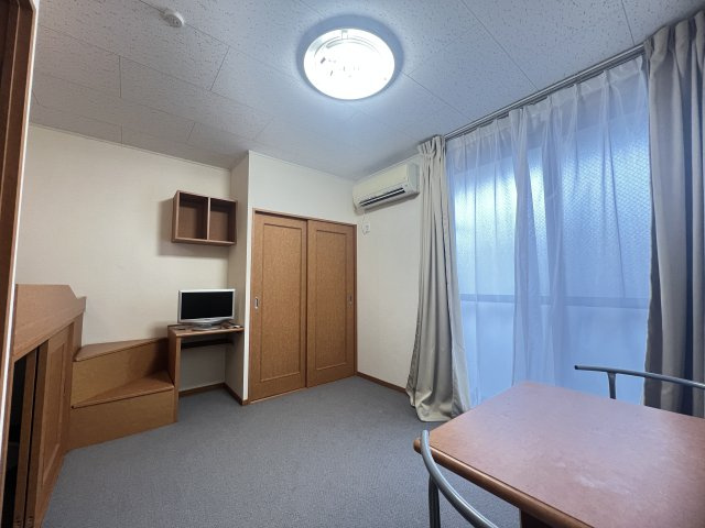 レオパレスル コントワールⅥの寝室