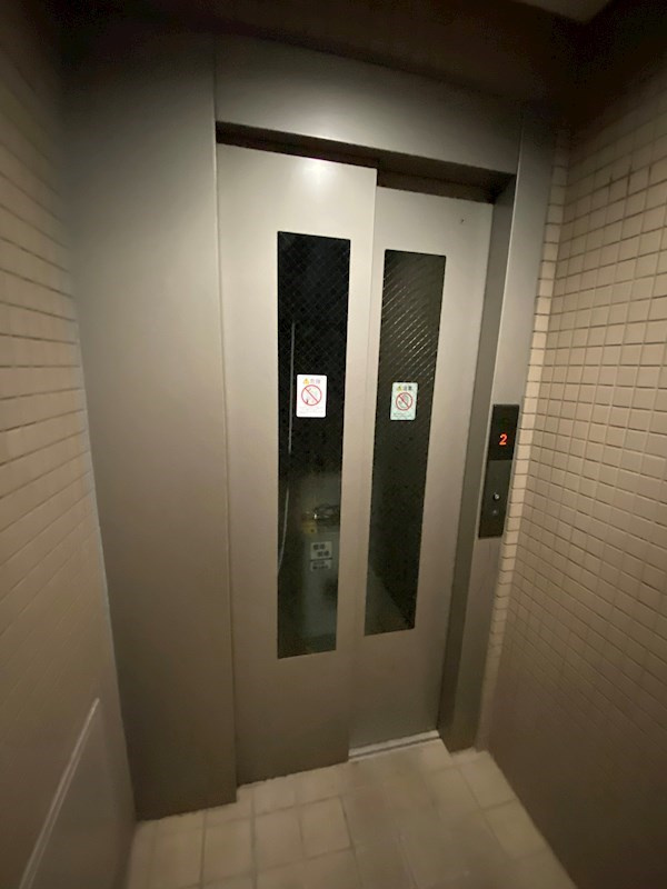 スクエア下山手の外観