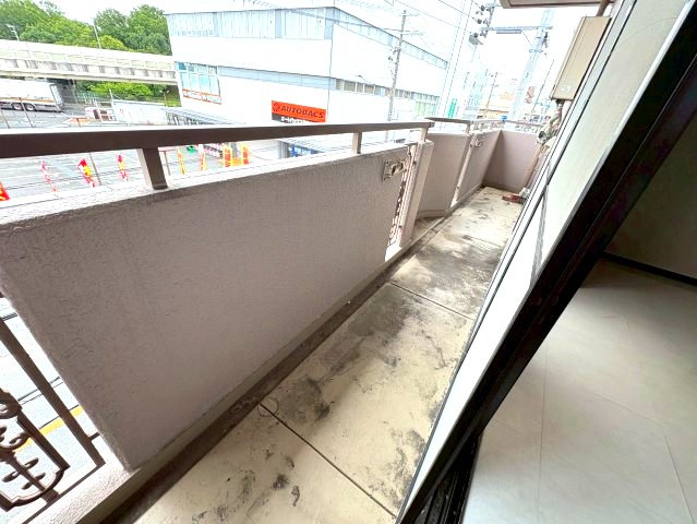 新栄プロパティー藤が丘のバルコニー