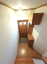 シンプルで使いやすい玄関です