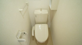 ゆったりとした空間のトイレです