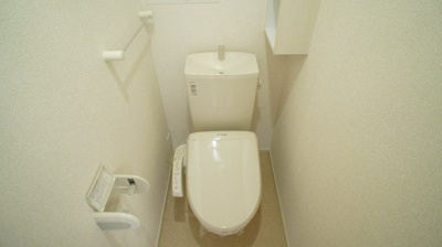 ゆったりとした空間のトイレです