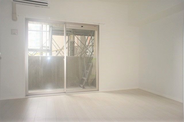 新品家具付きマンション博多駅南24(KaGood福岡)の居間・リビング