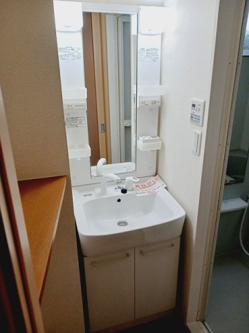 コンパクトで使いやすい洗面所