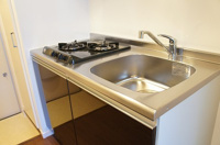 コンパクトなキッチンで掃除もラクラク