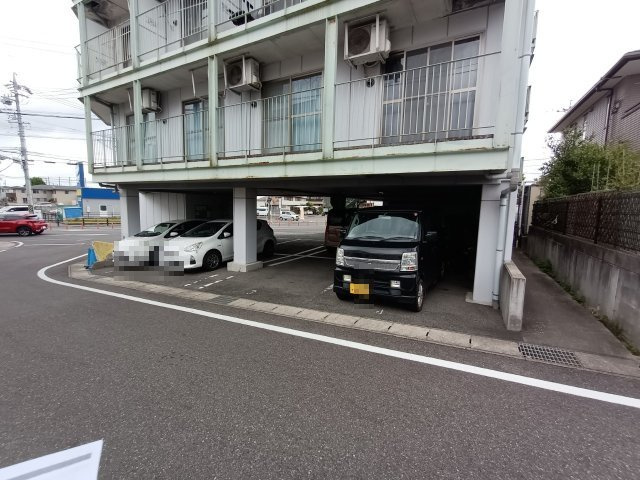 SD Hillsの駐車場