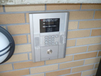 物件入り口オートロックゲート付き