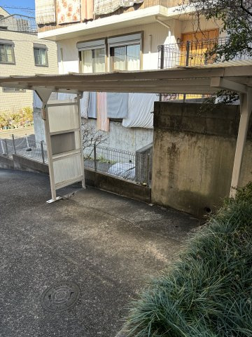 原付置けます(無料)