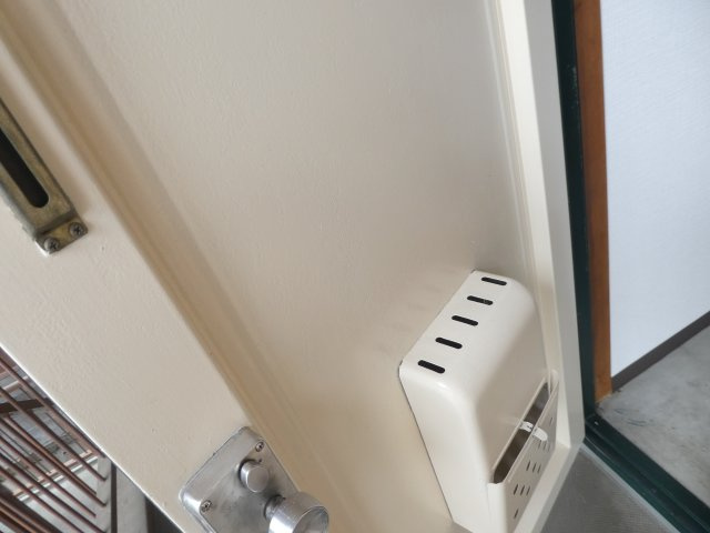 玄関内側も再塗装でキレイです♪