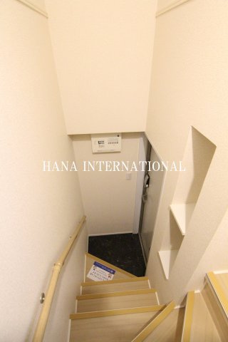 クレイノサードTの玄関
