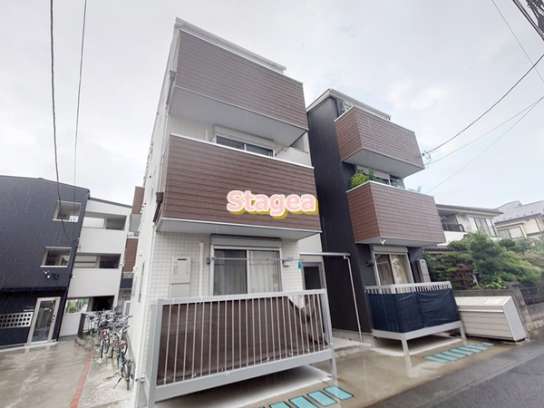 エスベースニッシンの外観