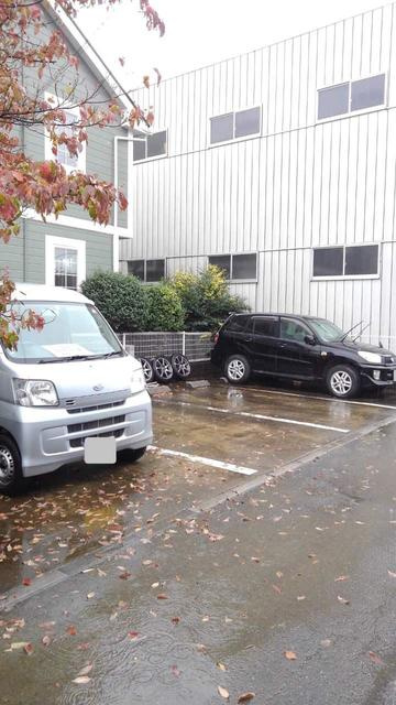クレールⅡの駐車場