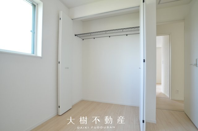 【洋室】 | 座間市相模が丘3丁目　新築戸建て　全3棟【仲介手数料無料】 | 2階　洋室3（5.2帖）クローゼット