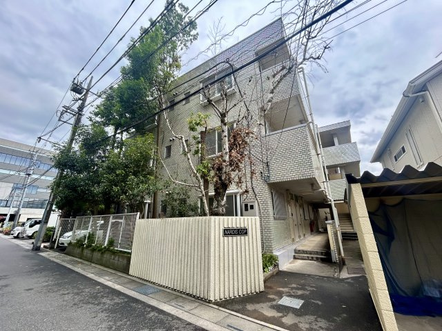 ナーディスコーポの外観