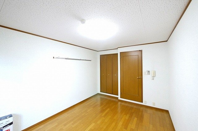 プレミール新大宮の洋室|きれいな洋室です